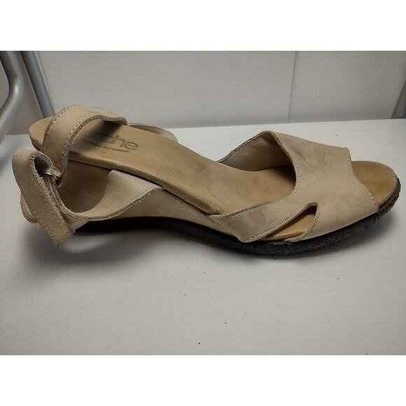 Arche 'Satia' Sandal Tan- Size 6 US/ 37 EU - New $298 Lightly Worn Very Clean - Picture 4 of 5